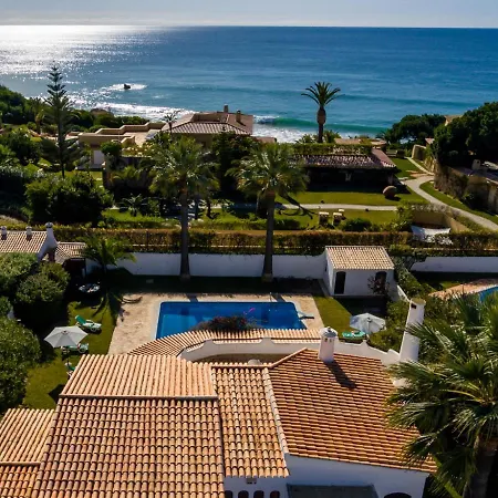 Atlas - Piscina Aquecivel E Bbq Em *